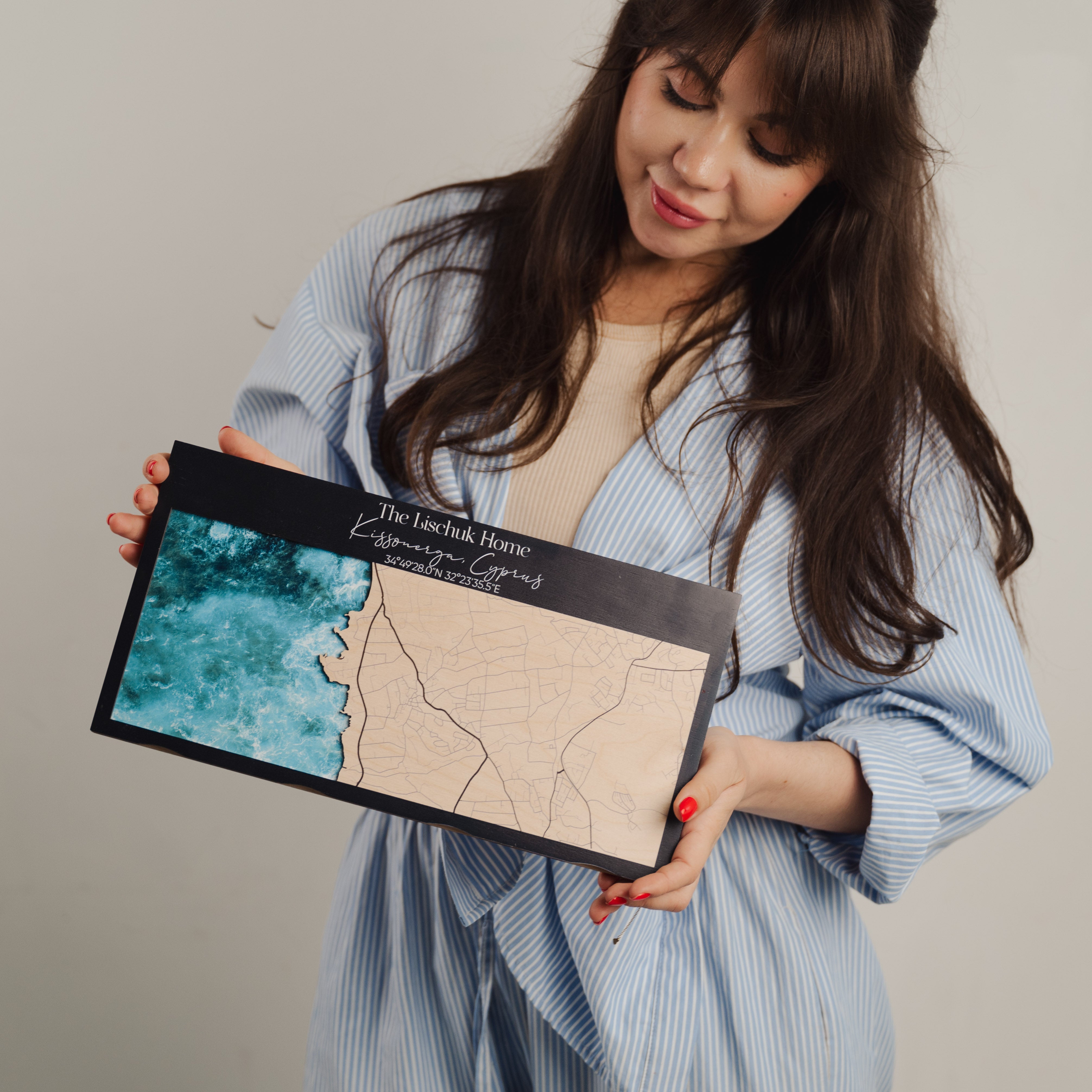 Personalized Wooden Key Holder with a Custom Location Map