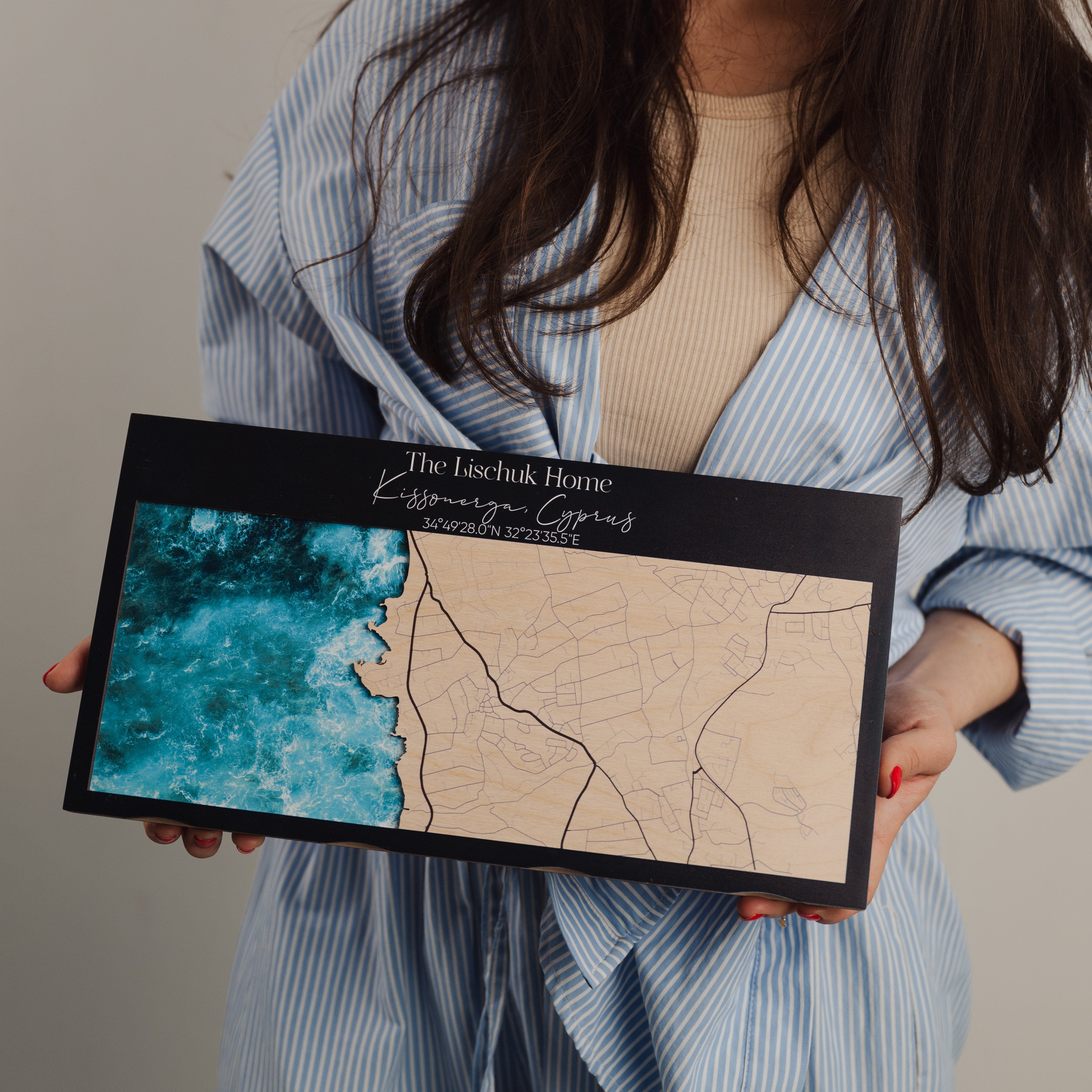 Personalized Wooden Key Holder with a Custom Location Map