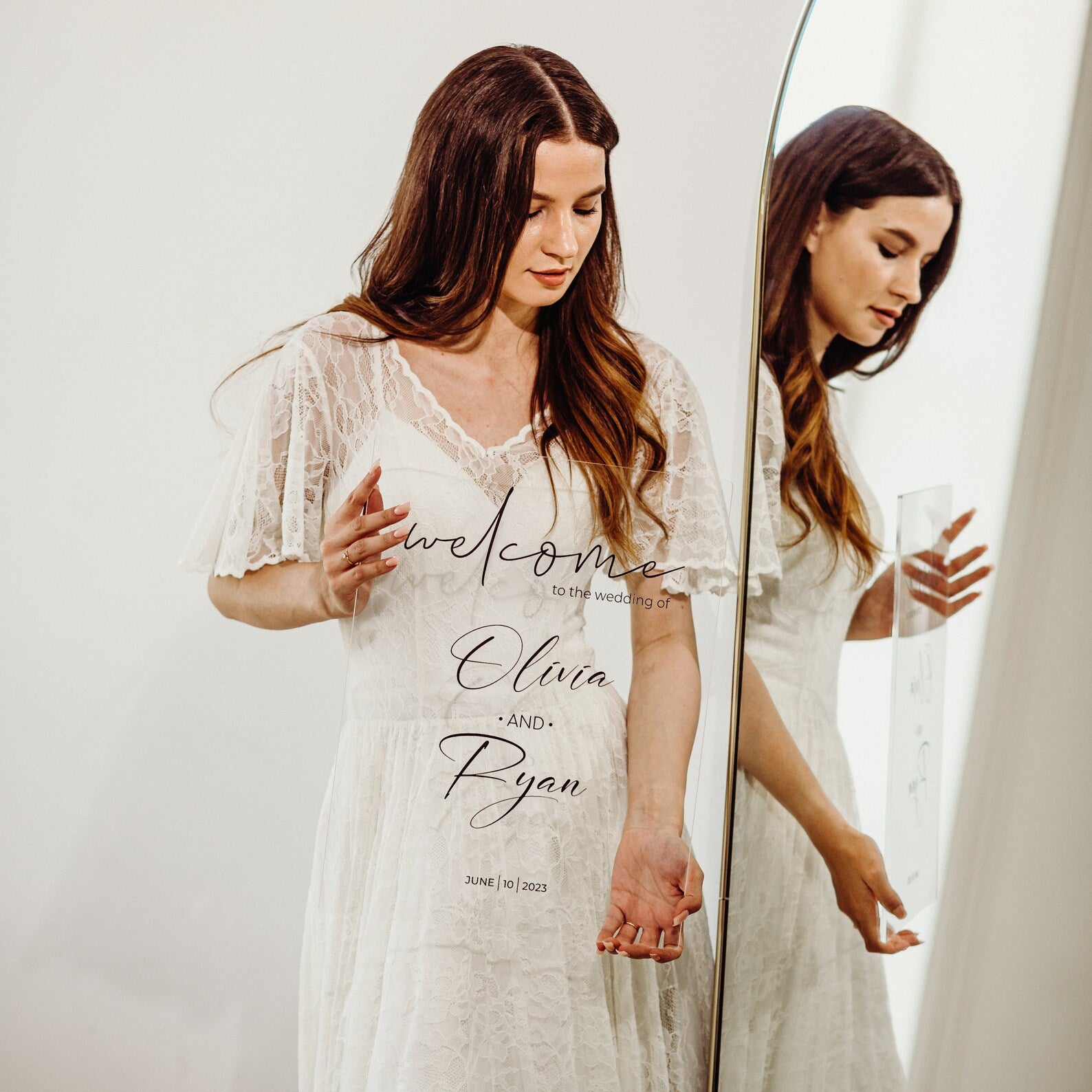 Personalized Acrylic Welcome Wedding Sign, Minimalist Wedding Decor