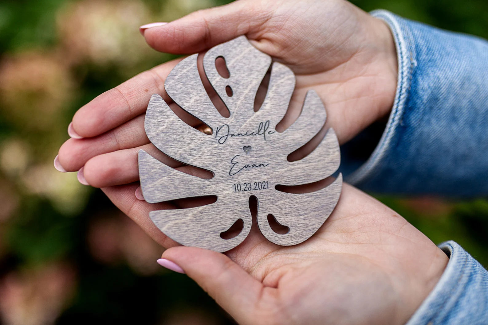 Cadeaux de mariage tropicaux Monstera