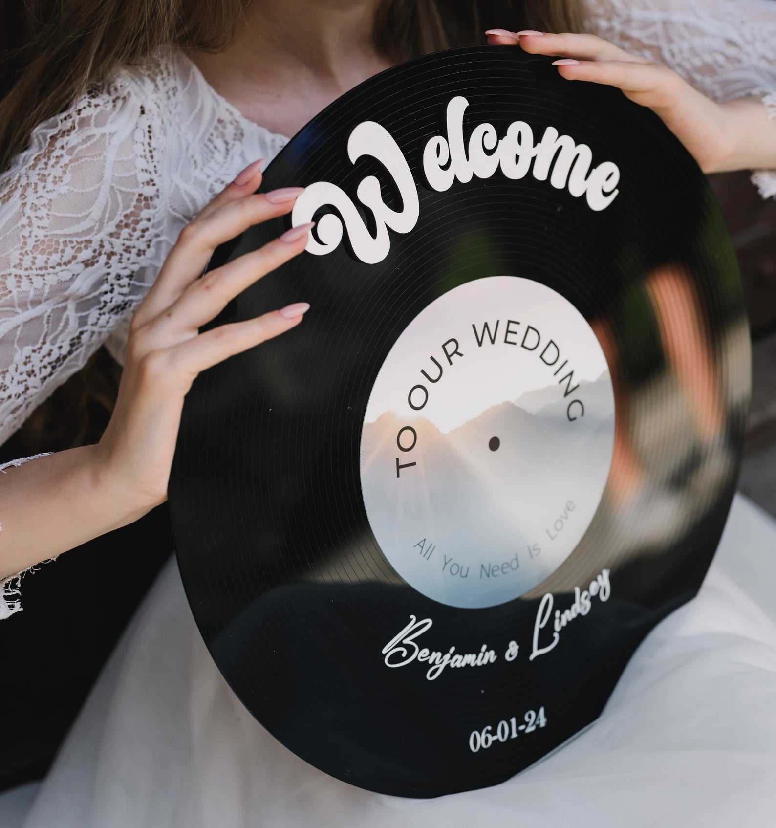 Personalized Retro Wedding Welcome Sign, Vinyl Record Imitation Welcome Sign for Vintage Wedding Party Decor