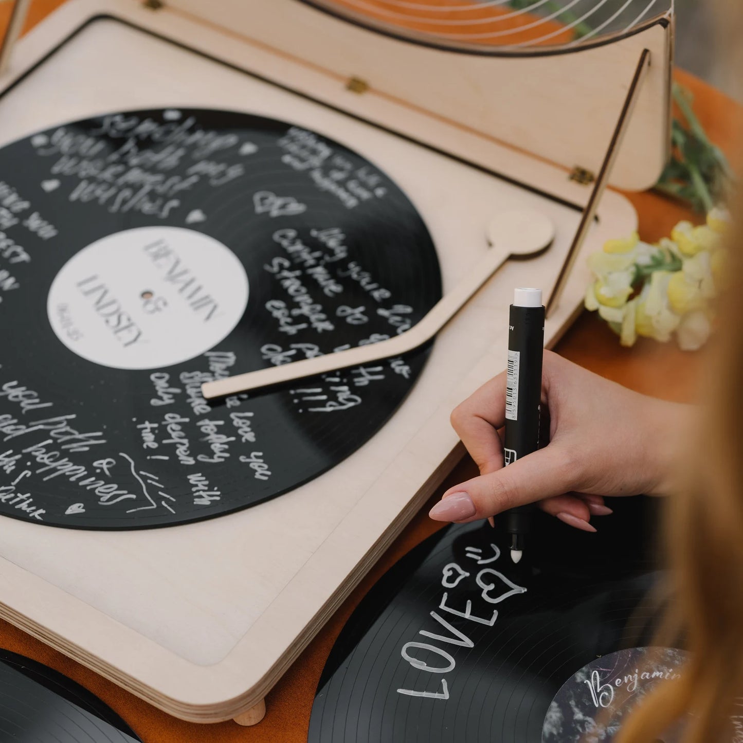 Personalized Wedding Guestbook Alternative: Vinyl Record Guest Book Sign with Record Player Imitation