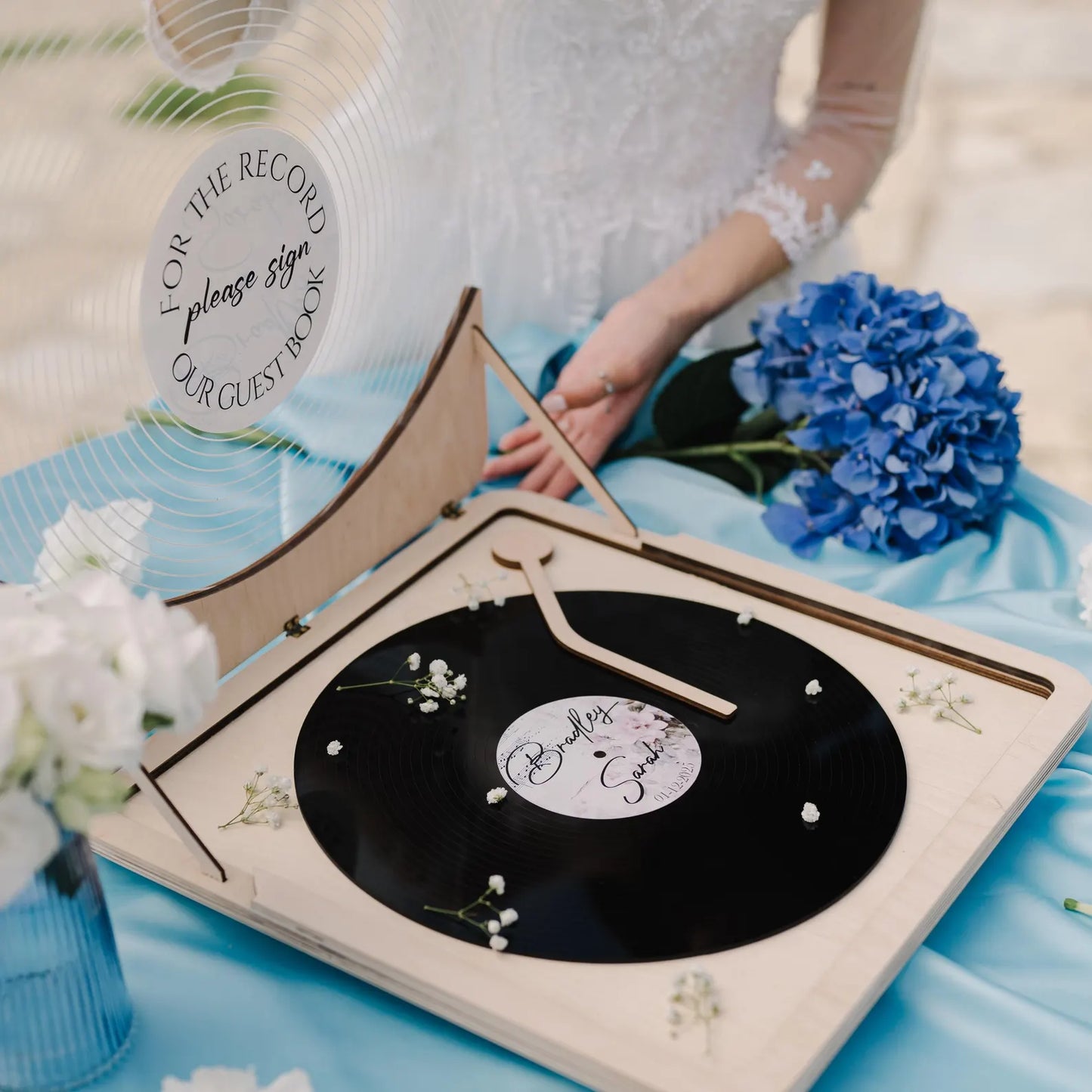 Personalized Wedding Guestbook Alternative: Vinyl Record Guest Book Sign with Record Player Imitation