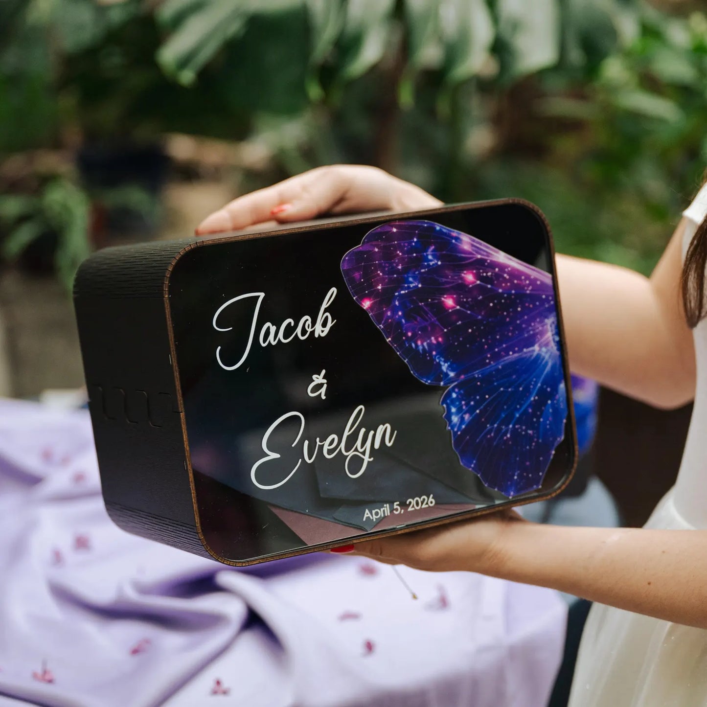 Boîte à cartes de mariage tropicale avec imprimé papillon