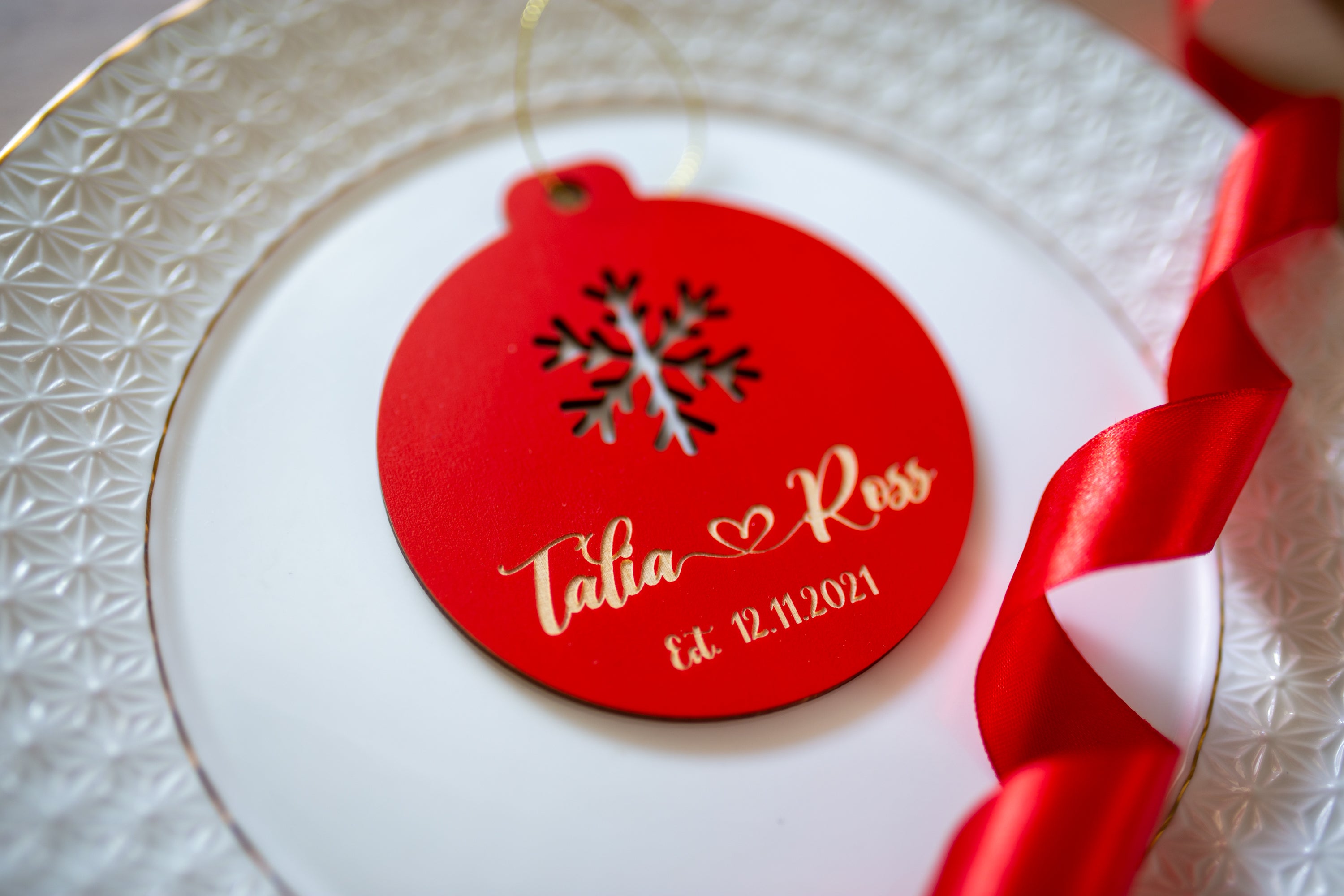 Personalized Christmas Ornaments, Unique Holiday Gifts in Bulk