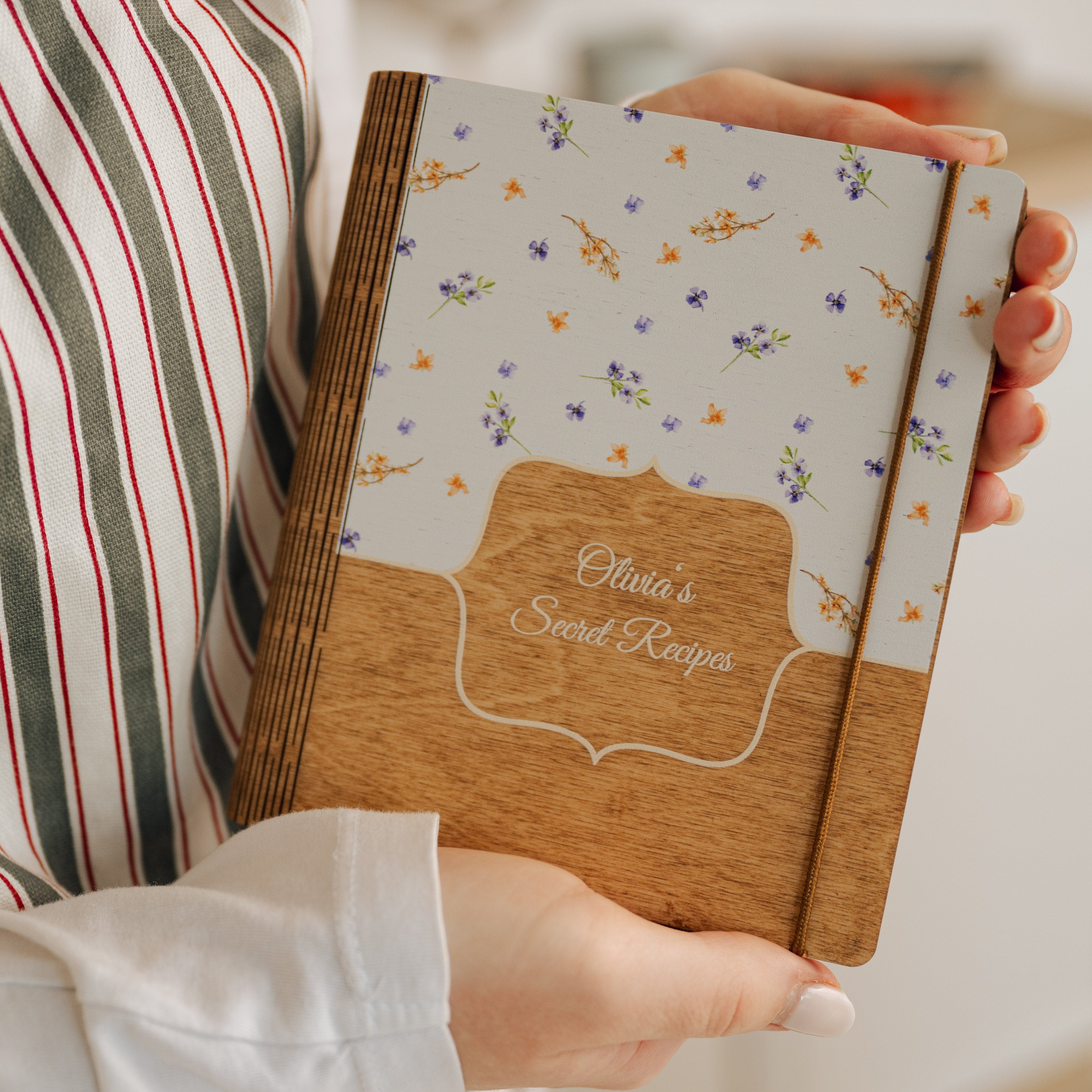Personalized Recipe Book with Wooden Cover, Mediterranean Style Kitchen Decor