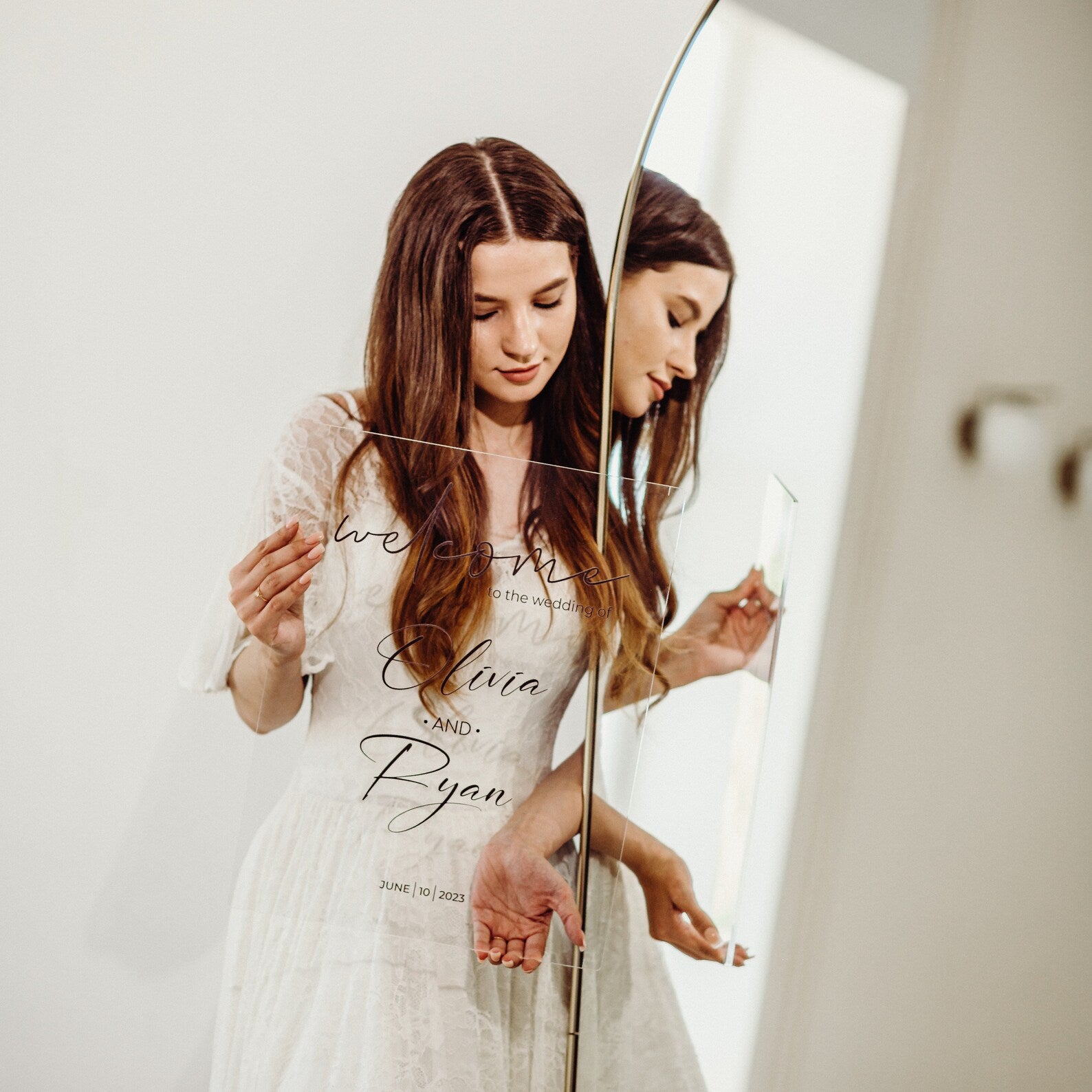 Personalized Acrylic Welcome Wedding Sign, Minimalist Wedding Decor